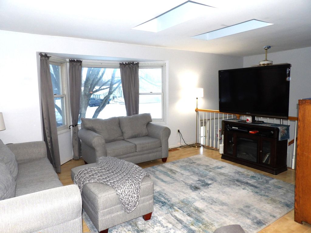 Photo of 79 Maple Court, Hebron, IN 46341 (MLS # 833570)