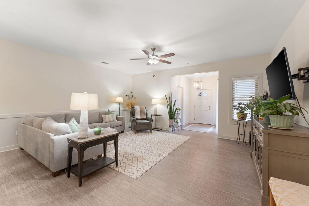 Photo of 1346 Parke Drive, Crown Point, IN 46307 (MLS # 839796)