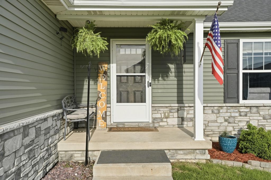 Photo of 18389 Peggy Sue Drive, Lowell, IN 46356 (MLS # 837558)