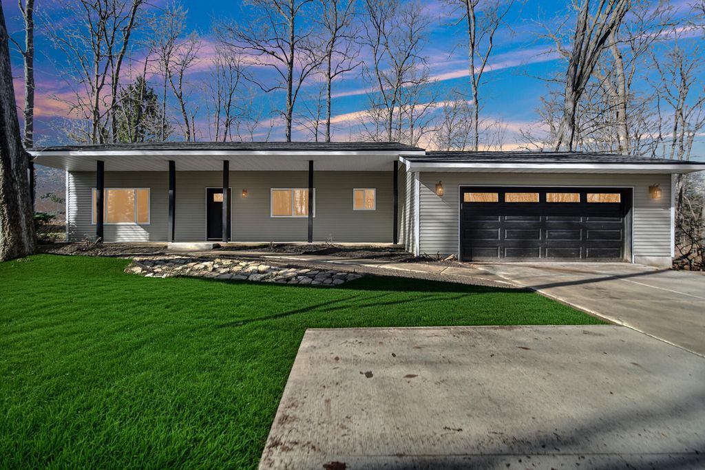 Photo of 3005 Silhavy Road, Valparaiso, IN 46383 (MLS # 834097)