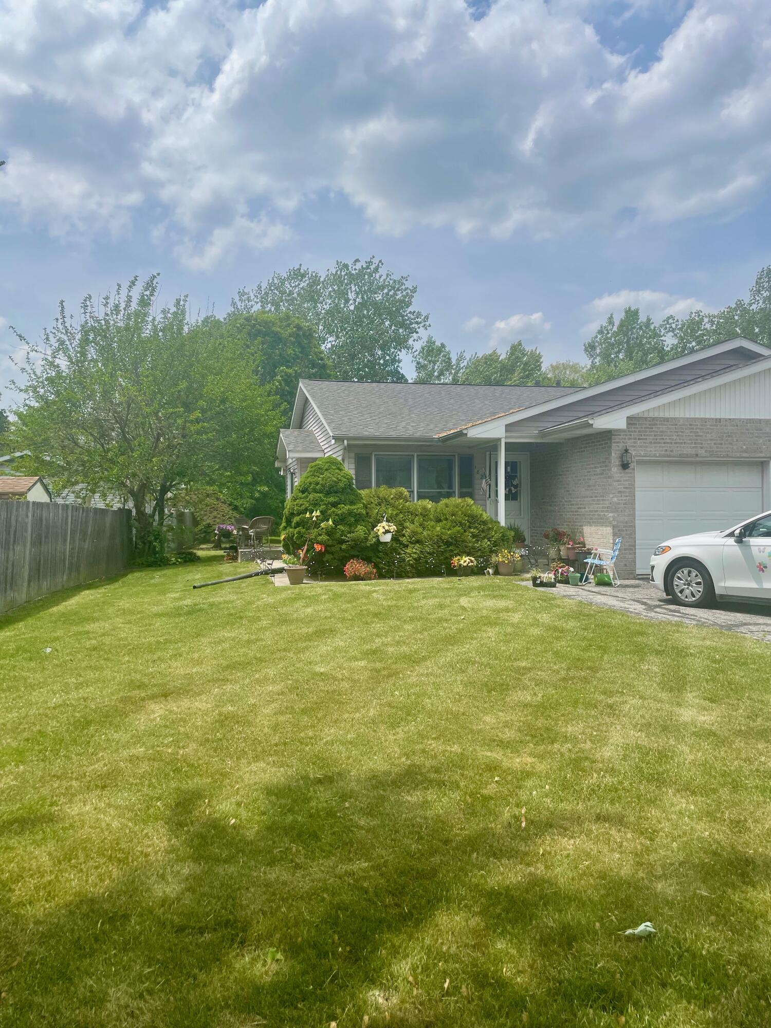 Porter, Indiana 46304, United States, 4 Bedrooms Bedrooms, ,4 BathroomsBathrooms,Residential,Active,143466