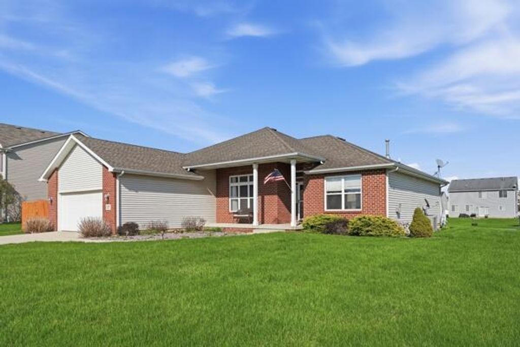 Photo of 11175 Morgan Street, Crown Point, IN 46307 (MLS # 836787)