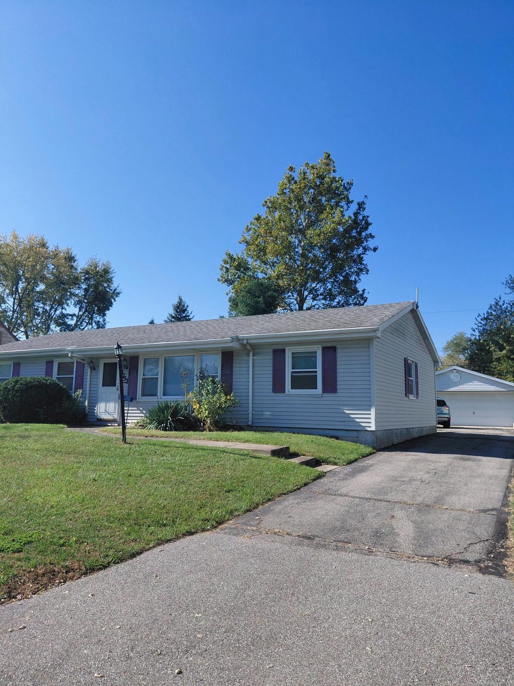 Photo of 752 Baltimore Road, Valparaiso, IN 46385 (MLS # 847450)
