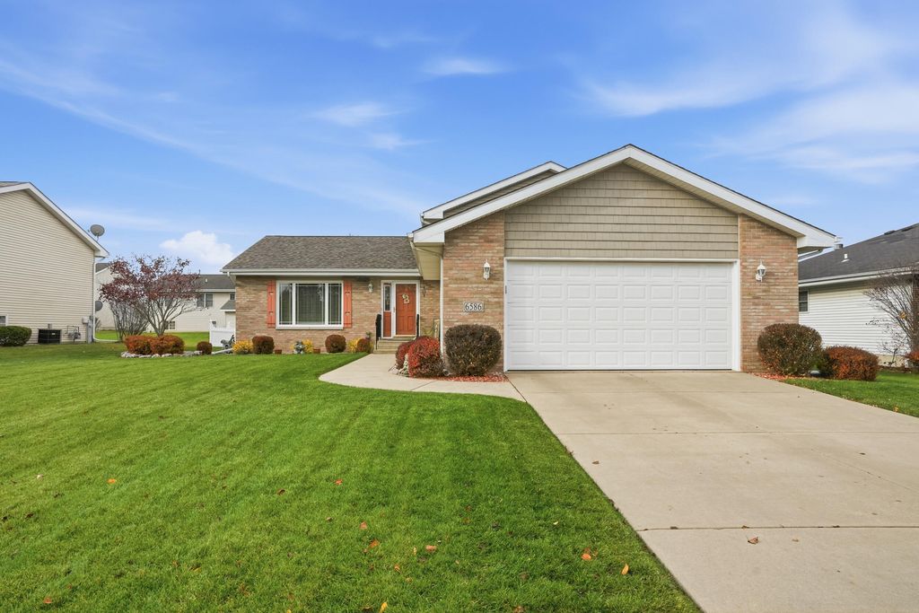 Photo of 6586 Falcon Drive, Schererville, IN 46375 (MLS # 831308)