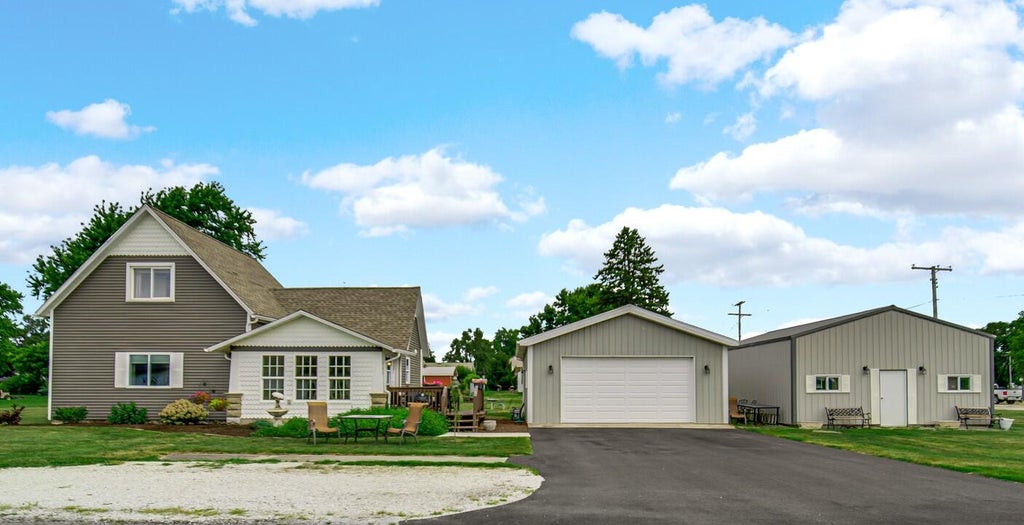 Photo of 108 E Rensselaer Street, Mount Ayr, IN 47964 (MLS # 842927)