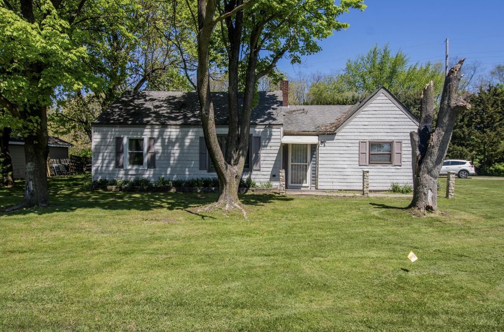 Photo of 206 U.s. 231, Crown Point, IN 46307 (MLS # 839027)