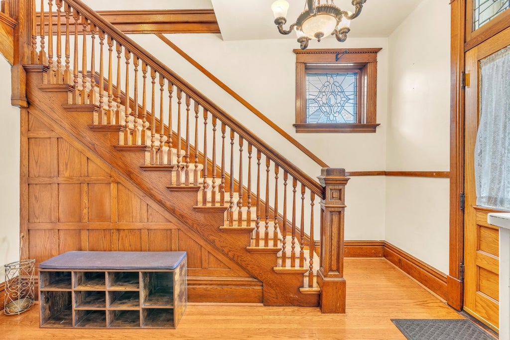 Photo of 1646 Cleveland Avenue, Whiting, IN 46394 (MLS # 846447)
