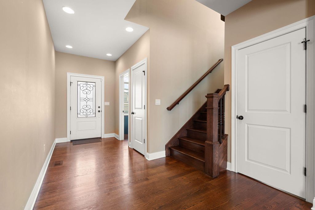 Photo of 10057 New Devon Street, Munster, IN 46321 (MLS # 835648)