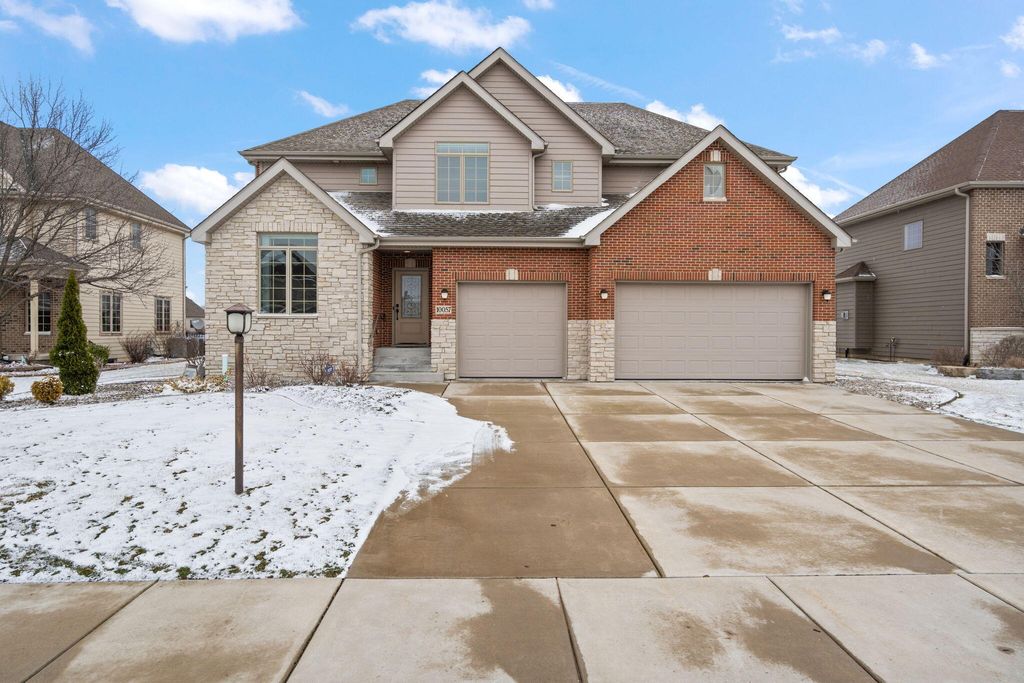 Photo of 10057 New Devon Street, Munster, IN 46321 (MLS # 835648)