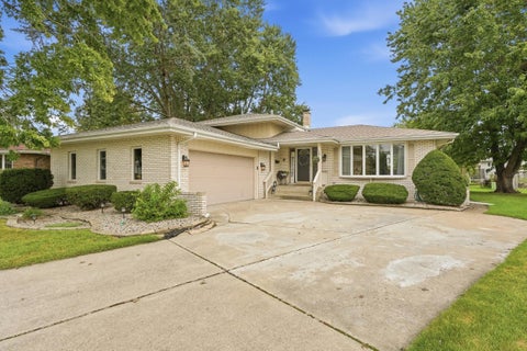 Photo for 526 Cedar Court