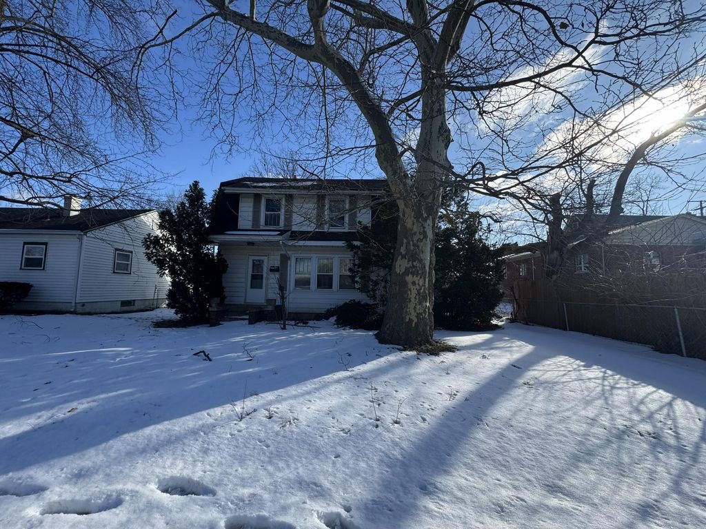Photo of 111 N Calumet Avenue, Michigan City, IN 46360 (MLS # 836314)