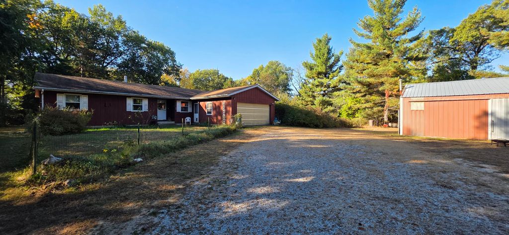 Photo of 2345 W 950 N, Lake Village, IN 46349 (MLS # 829364)