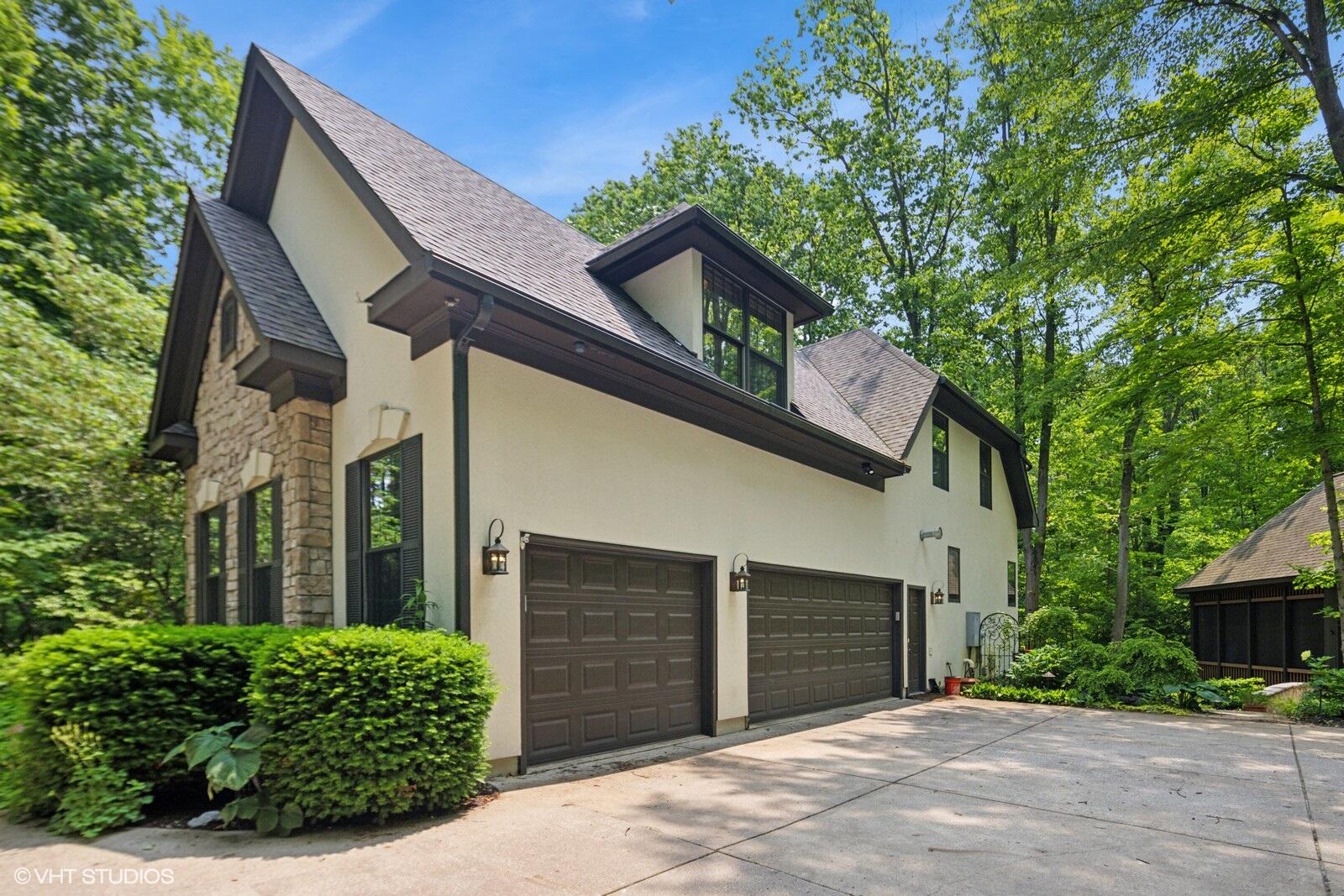 222 Crabapple Lane