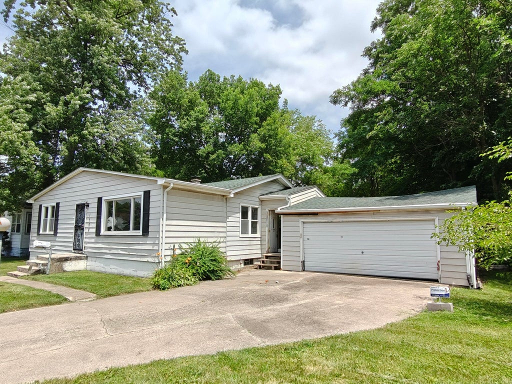Photo of 1709 Roosevelt Street, Gary, IN 46404 (MLS # 841512)
