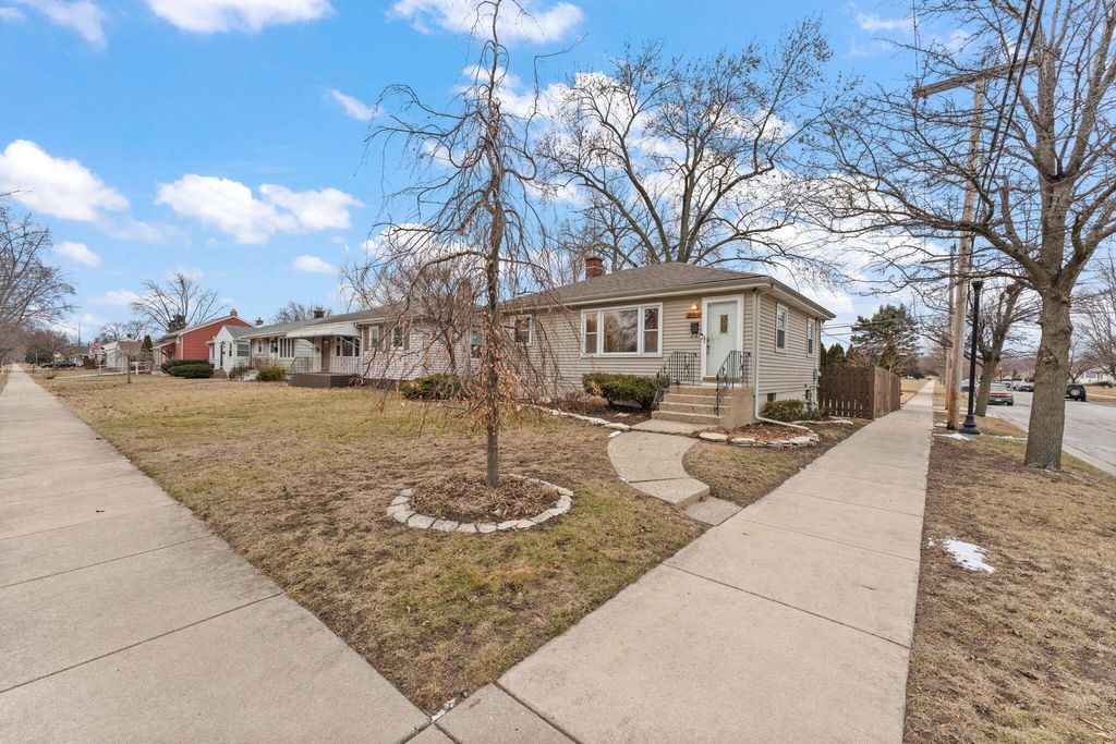 Photo of 7104 Northcote Avenue, Hammond, IN 46324 (MLS # 834616)