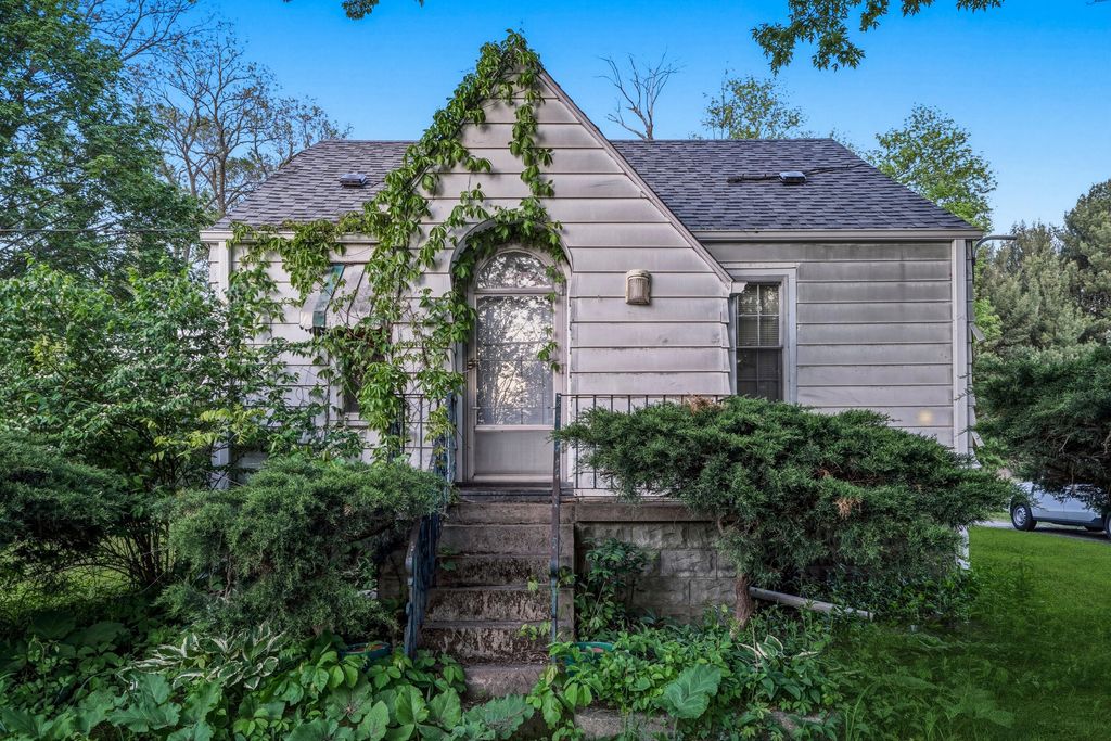 Photo of 6275 Randolph Street, Hobart, IN 46342 (MLS # 838943)