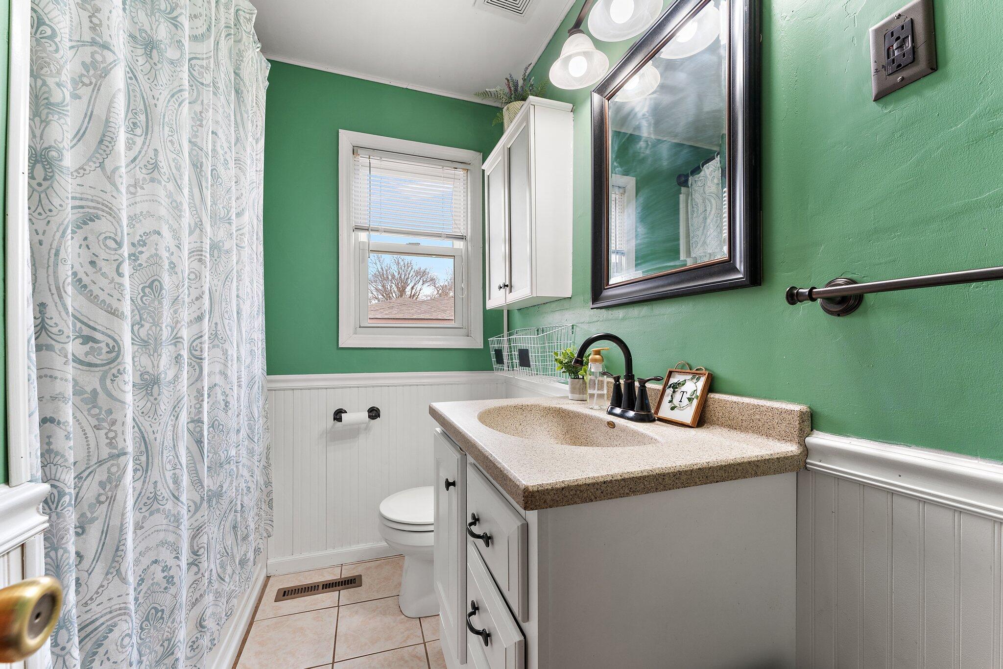 Kouts, Indiana 46347, United States, 3 Bedrooms Bedrooms, ,2 BathroomsBathrooms,Residential,Active,96262