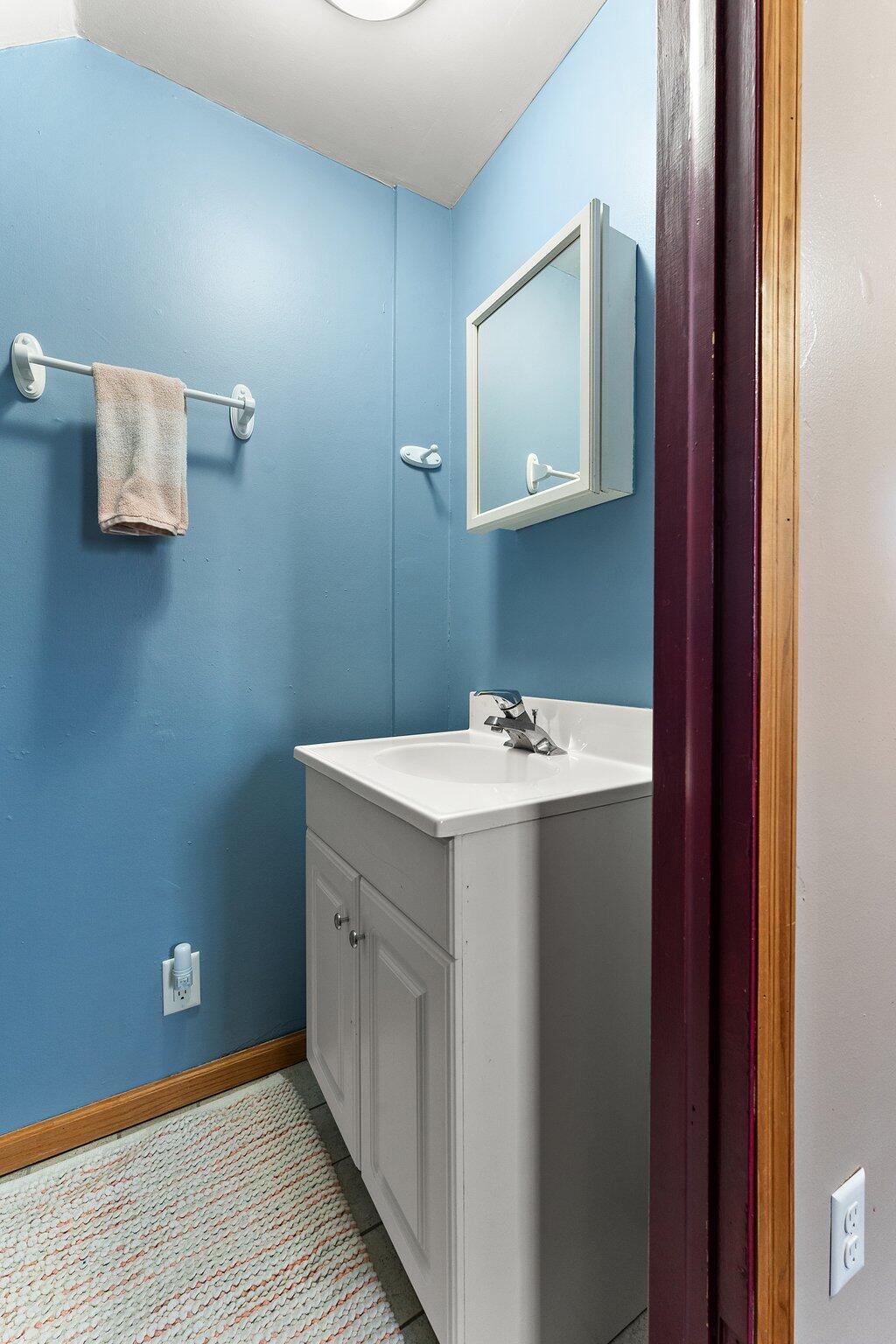 Kouts, Indiana 46347, United States, 3 Bedrooms Bedrooms, ,2 BathroomsBathrooms,Residential,Active,96262