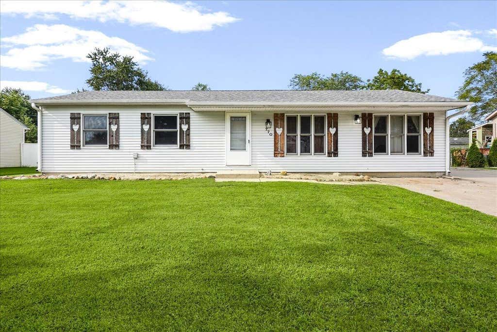 Photo of 770 Mohawk Drive, Lowell, IN 46356 (MLS # 844106)