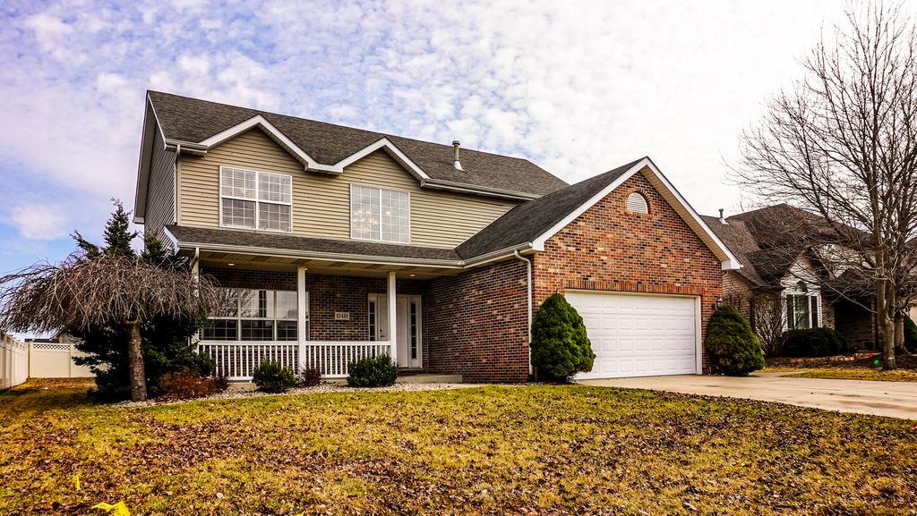 Photo of 10491 Pike Street, Crown Point, IN 46307 (MLS # 834742)