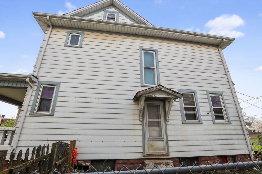 Photo of 222 W 7th Street, Peru, IN 46970 (MLS # 837013)