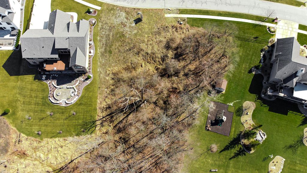 Photo of 8892 Calumet Avenue, Saint John, IN 46373 (MLS # 835165)