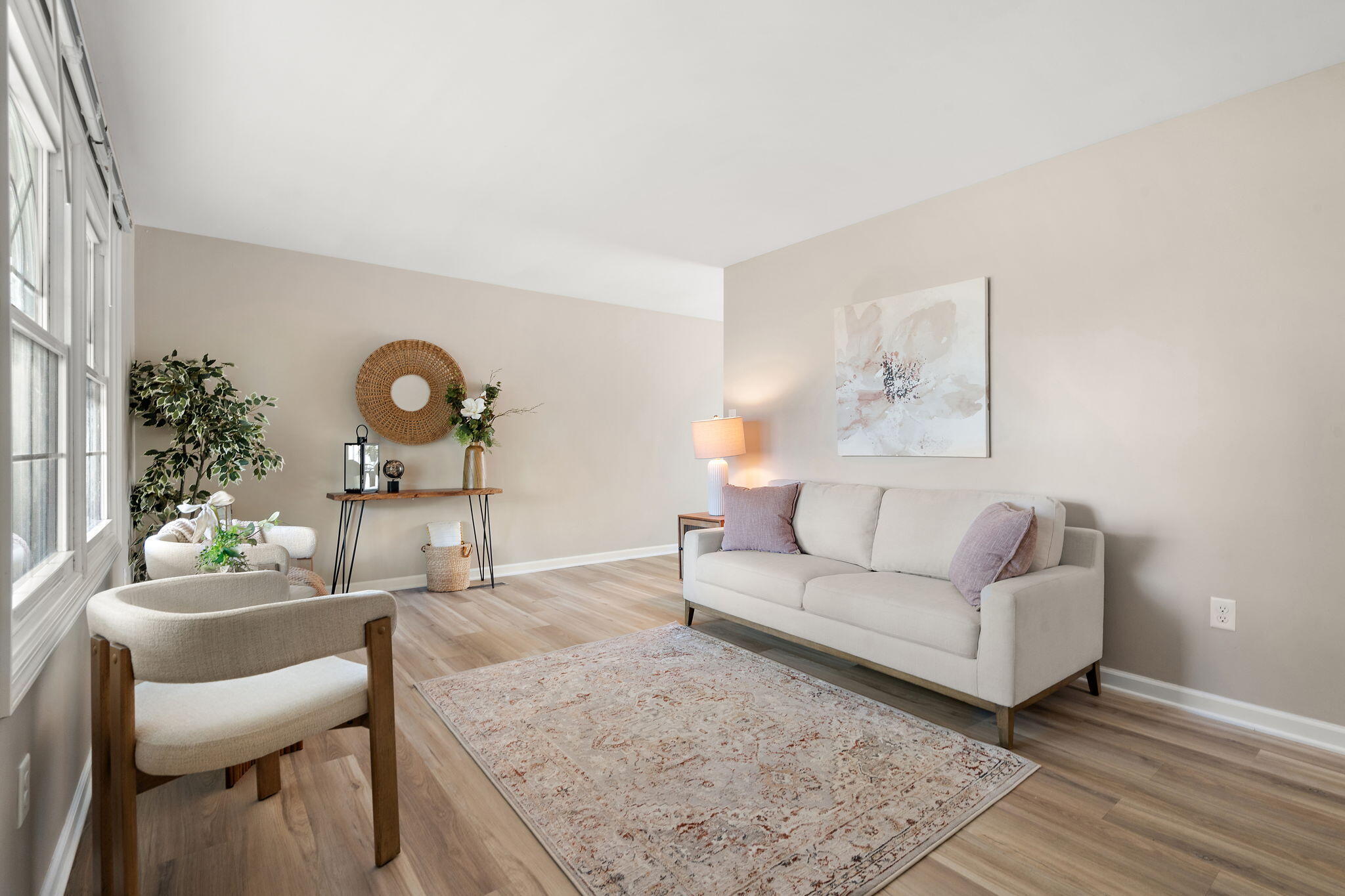 Hobart, Indiana 46342, United States, 3 Bedrooms Bedrooms, ,1 BathroomBathrooms,Residential,Active,225230