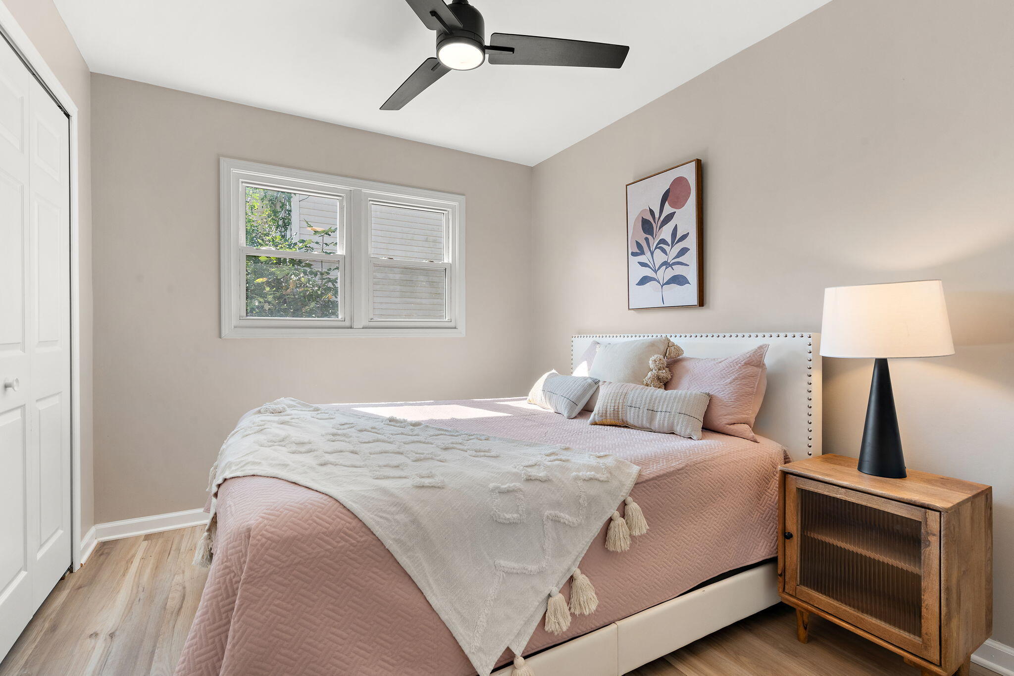 Hobart, Indiana 46342, United States, 3 Bedrooms Bedrooms, ,1 BathroomBathrooms,Residential,Active,225230