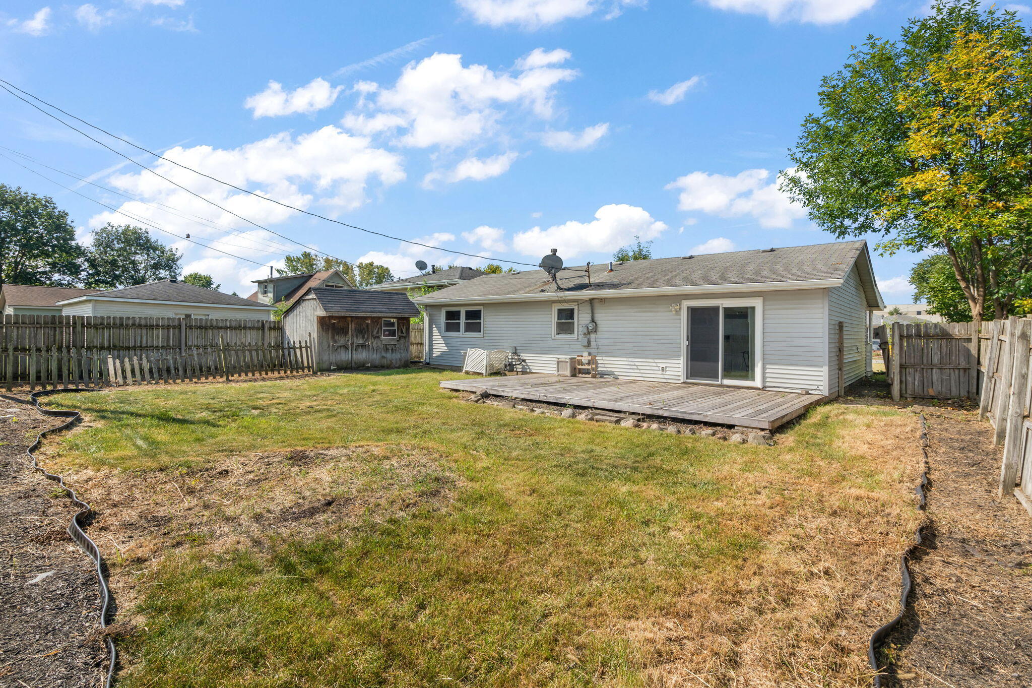 Hobart, Indiana 46342, United States, 3 Bedrooms Bedrooms, ,1 BathroomBathrooms,Residential,Active,225230