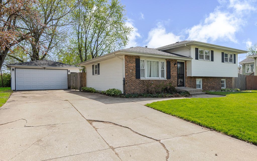 Photo of 5359 Osage Avenue, Portage, IN 46368 (MLS # 837661)