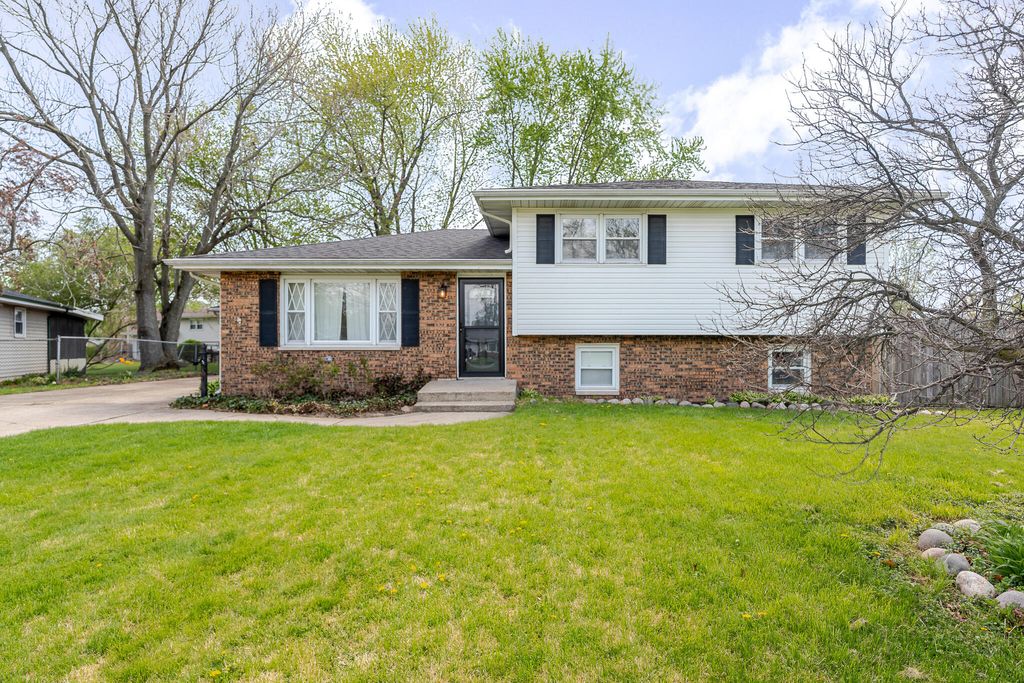 Photo of 5359 Osage Avenue, Portage, IN 46368 (MLS # 837661)