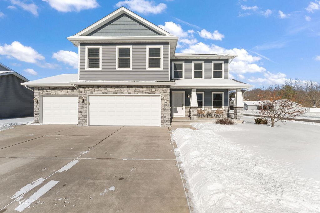 Photo of 10002 W 128th Avenue, Cedar Lake, IN 46303 (MLS # 833348)