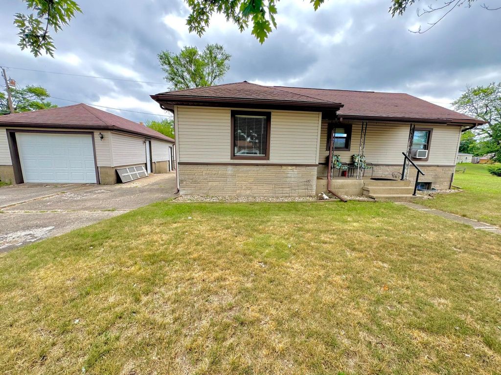 Photo of 533 Grayton Road, Kingsford Heights, IN 46346 (MLS # 834422)