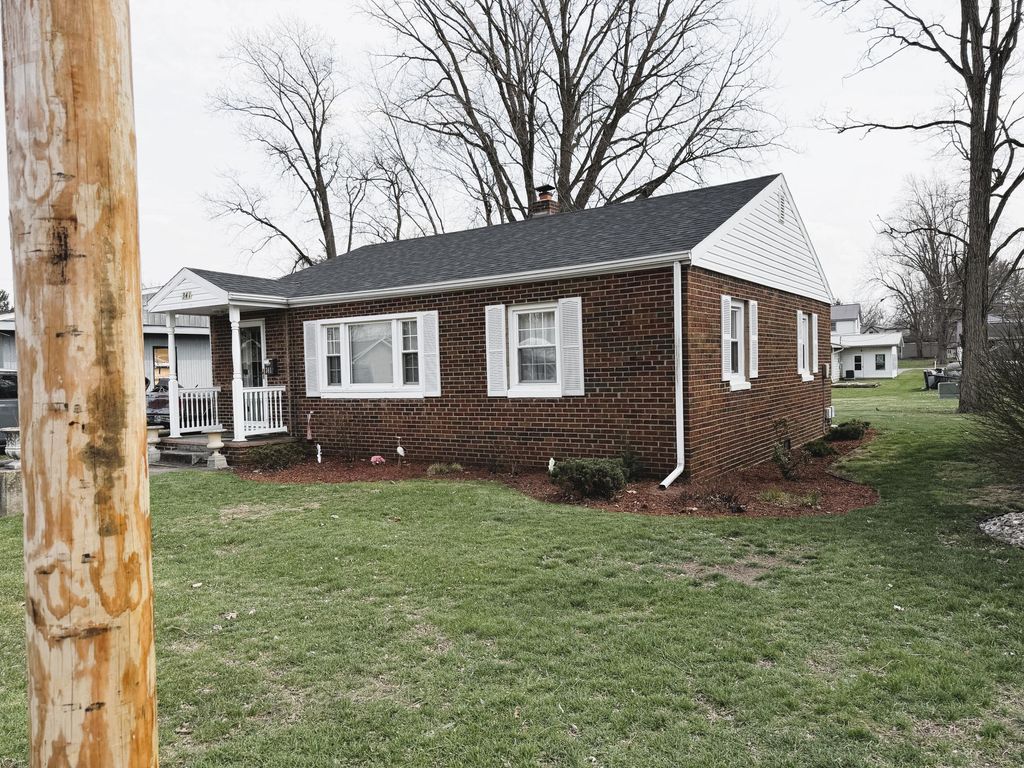 Photo of 341 W Main Street, Winamac, IN 46996 (MLS # 836137)