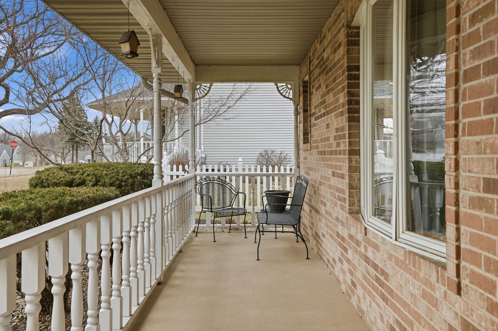 Photo of 740 Meadow Lane, Crown Point, IN 46307 (MLS # 836020)