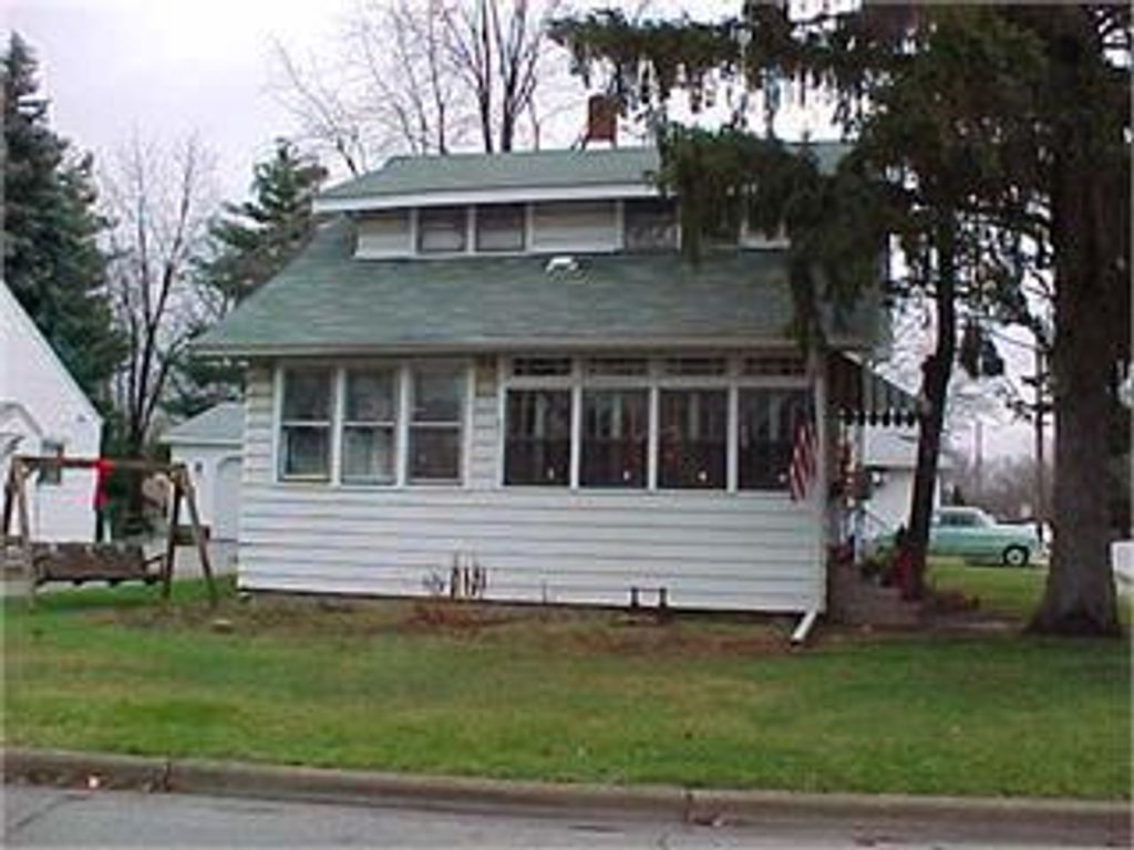 Photo of 401 Rockwood Street, La Porte, IN 46350 (MLS # 834014)