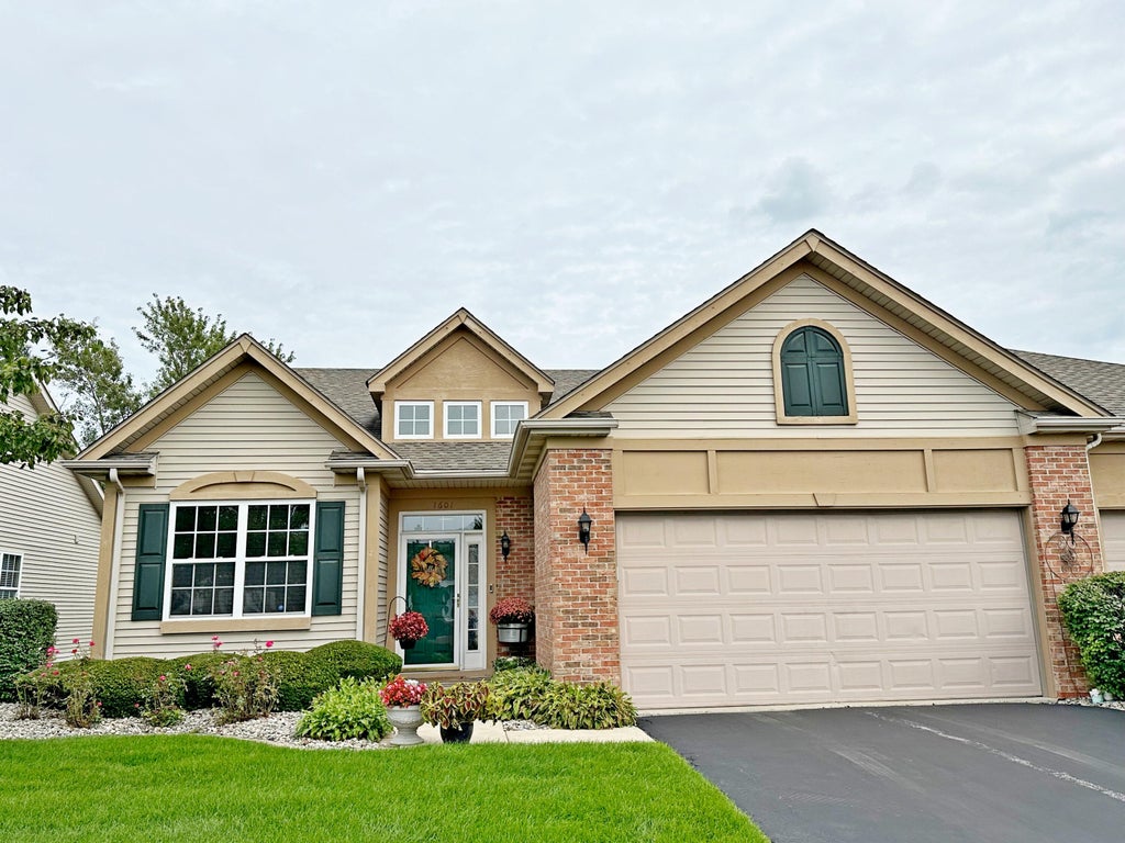 Photo of 1601 Schaller Lane, Dyer, IN 46311 (MLS # 845511)