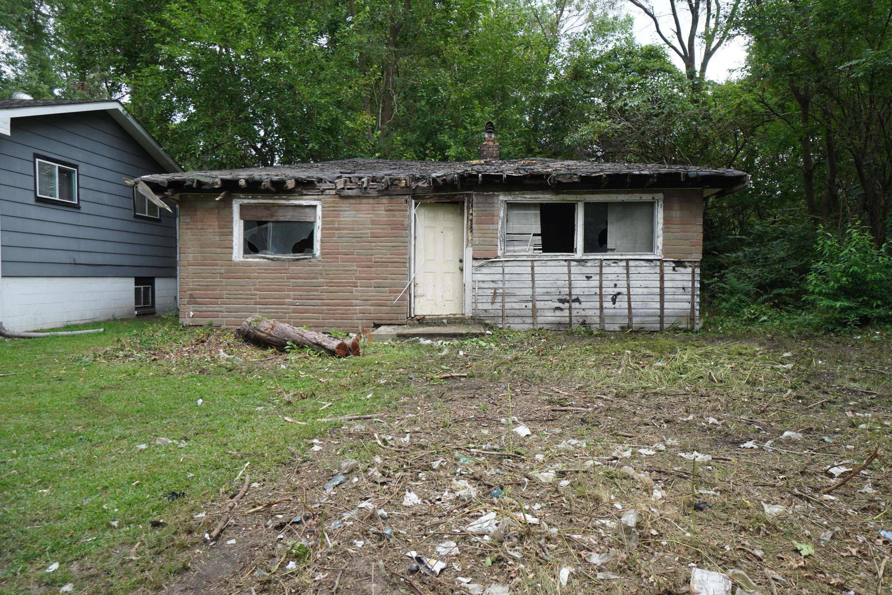 View Gary, IN 46406 house