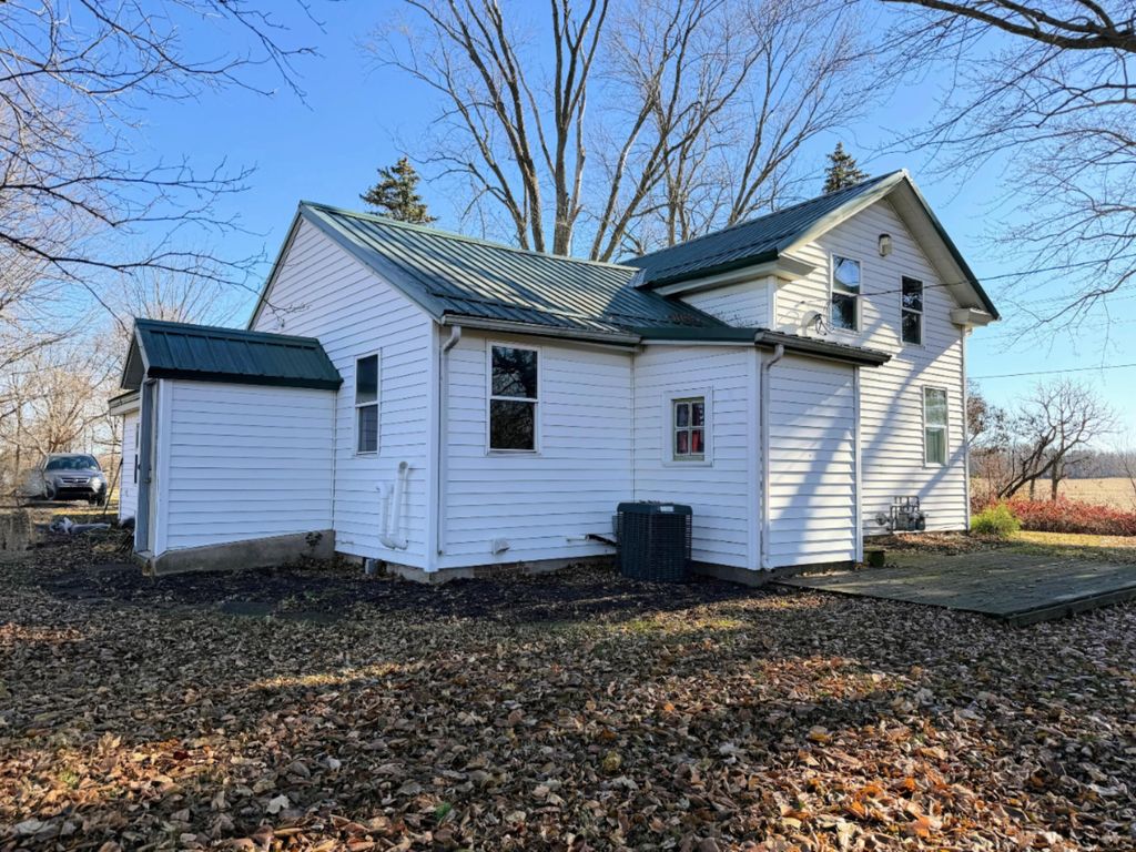 Photo of 5303 E Bootjack Road, Rolling Prairie, IN 46371 (MLS # 831439)