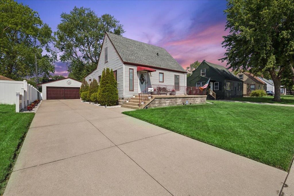 Photo of 7126 Montana Avenue, Hammond, IN 46323 (MLS # 839513)