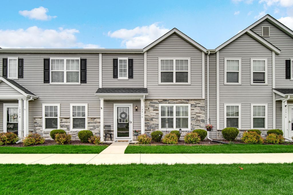 Photo of 13916 Flagstaff Street, Cedar Lake, IN 46303 (MLS # 838468)