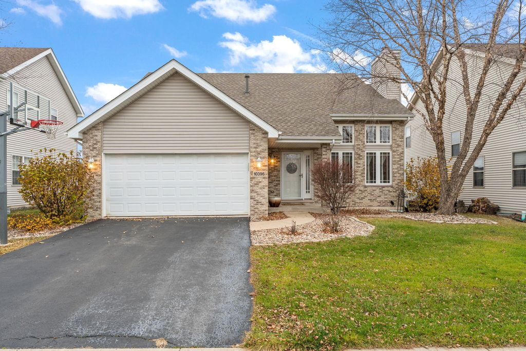 Photo of 10396 Adler Cove, Saint John, IN 46373 (MLS # 831322)