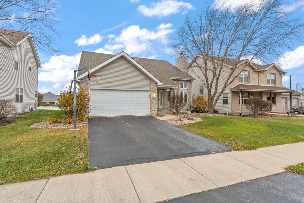 Photo of 10396 Adler Cove, Saint John, IN 46373 (MLS # 831322)