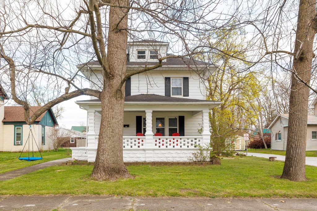 Photo of 521 N Mckinley Avenue, Rensselaer, IN 47978 (MLS # 836964)
