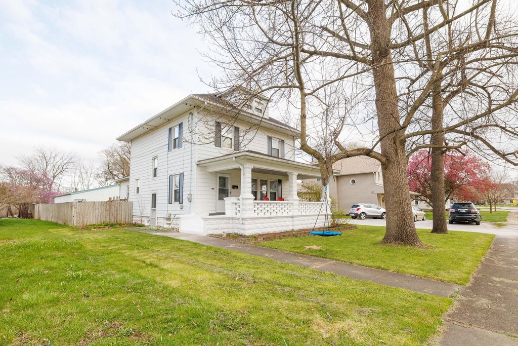 Photo of 521 N Mckinley Avenue, Rensselaer, IN 47978 (MLS # 836964)