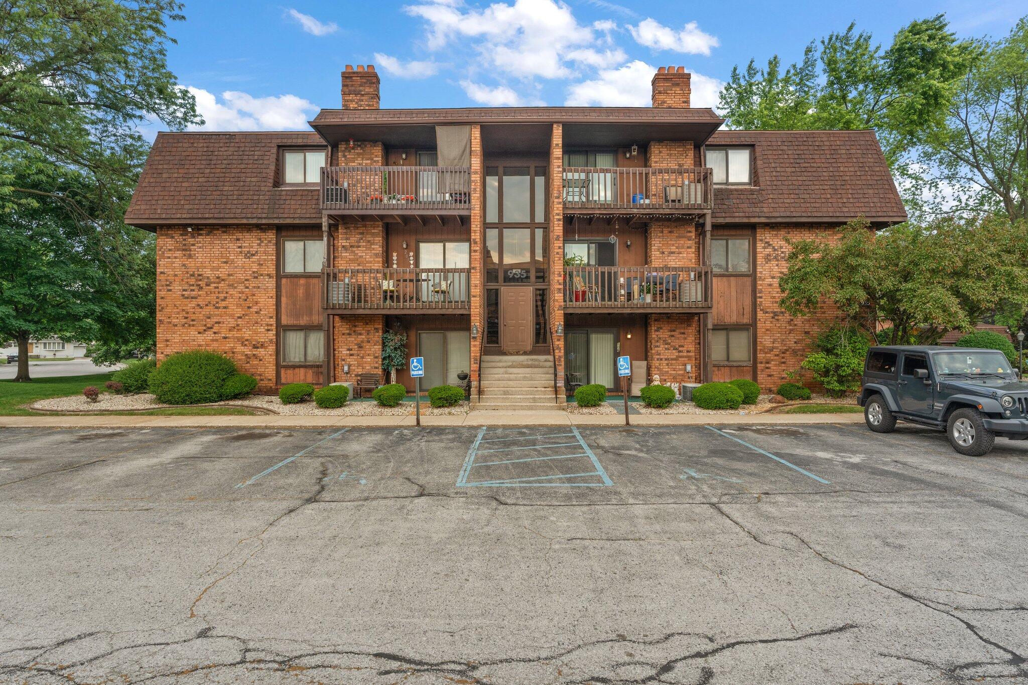 Griffith, Indiana 46319, United States, 1 Bedroom Bedrooms, ,1 BathroomBathrooms,Residential,Active,151030 Griffith, Indiana 46319, United States, 1 Bedroom Bedrooms, ,1 BathroomBathrooms,Residential,Active,151030