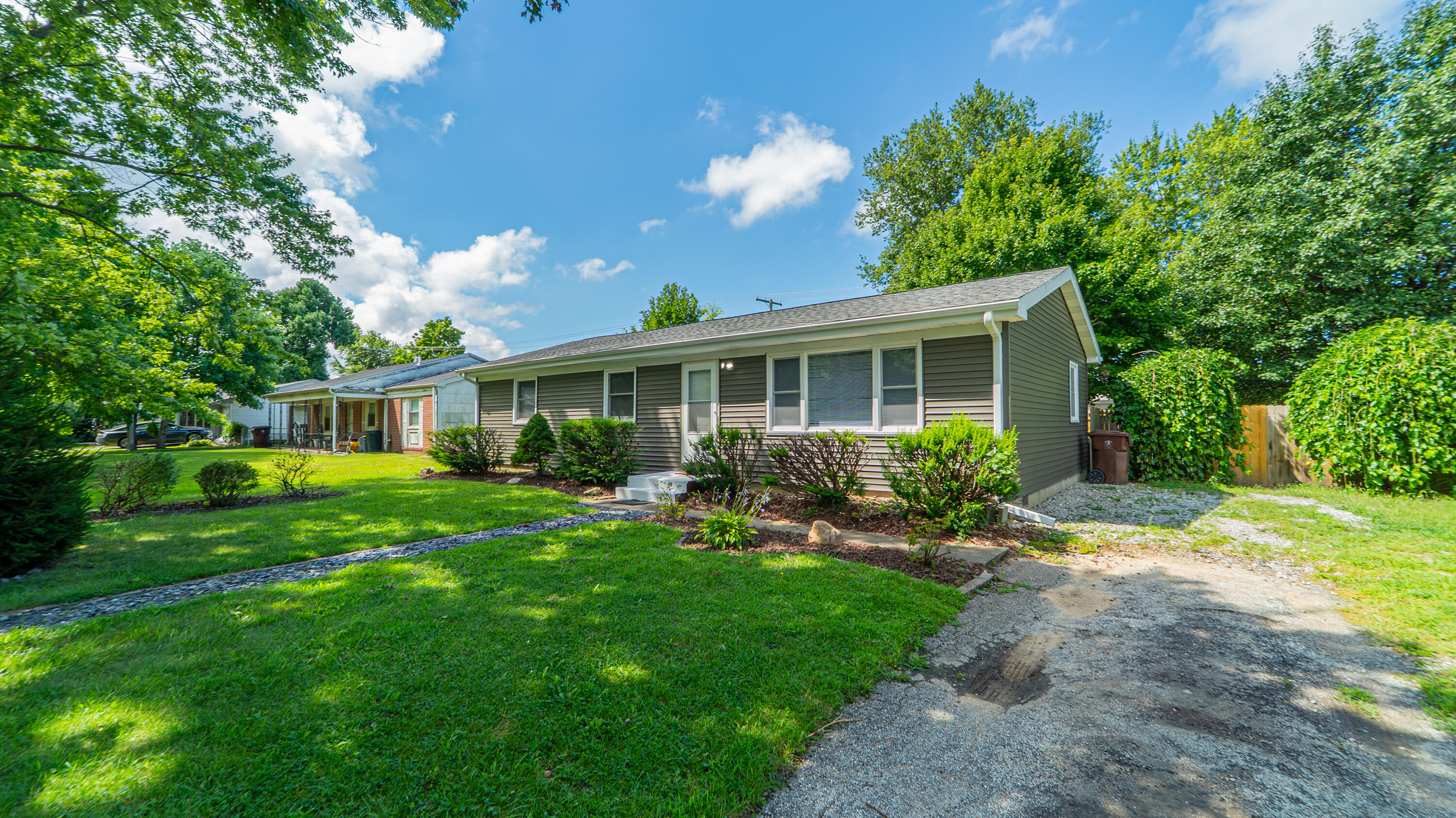 748 N State Road 149