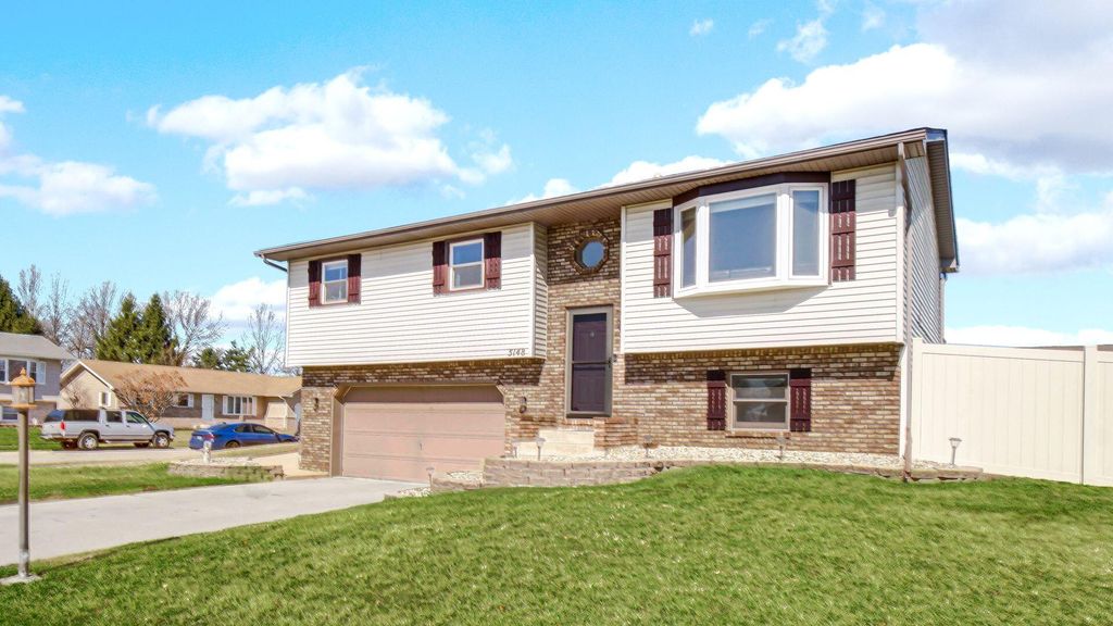 Photo of 5148 Tulip Avenue, Portage, IN 46368 (MLS # 836404)