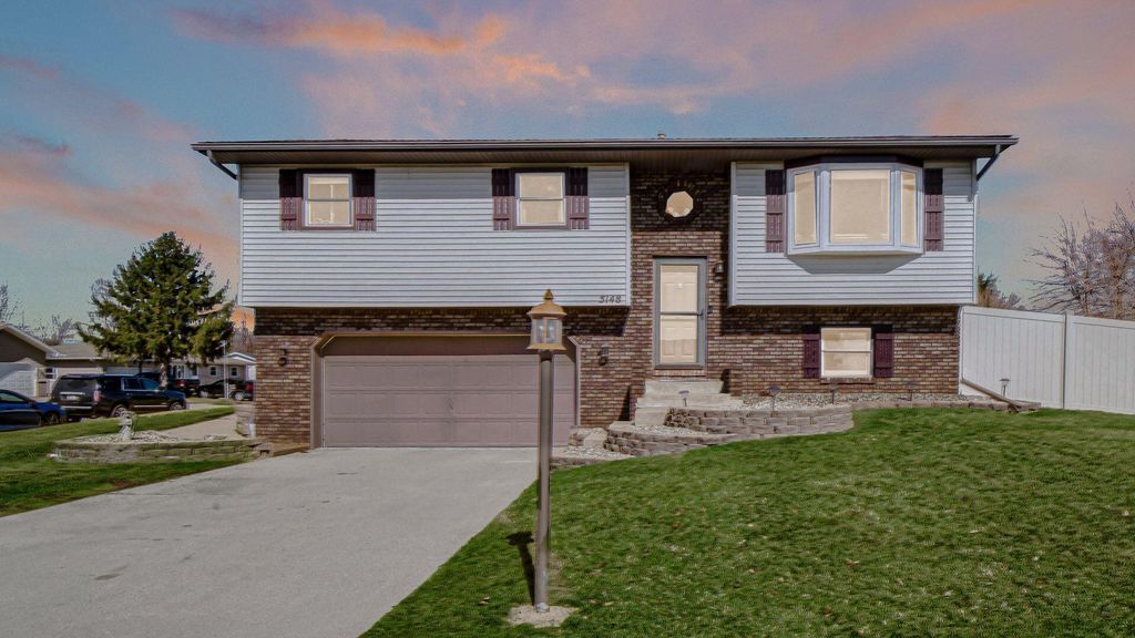 Photo of 5148 Tulip Avenue, Portage, IN 46368 (MLS # 836404)