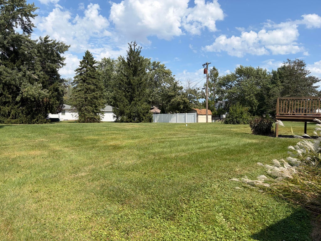 Photo of 12170 S Oakwood Drive, Saint John, IN 46373 (MLS # 845385)